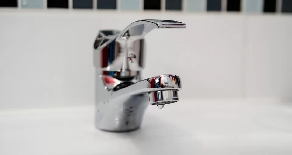 fix a leaky faucet-leaky basin faucet